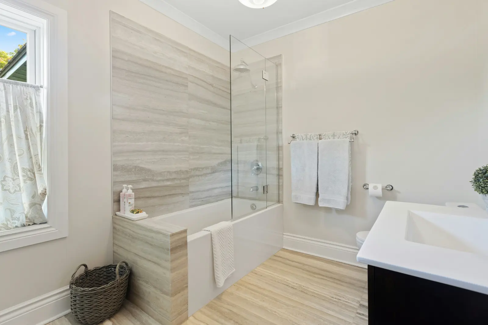 Shower panels service